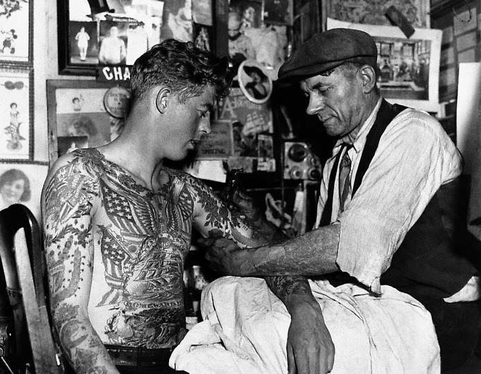 old-school-tattooer